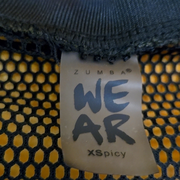 Zumba Wear XS Black Hot Pink Fuchsia Mesh top long sleeves - Picture 3 of 3